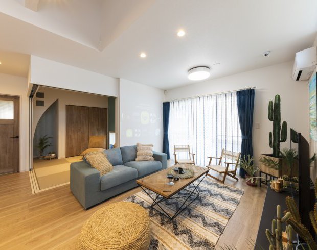 外からの光が心地よい広々LDK。