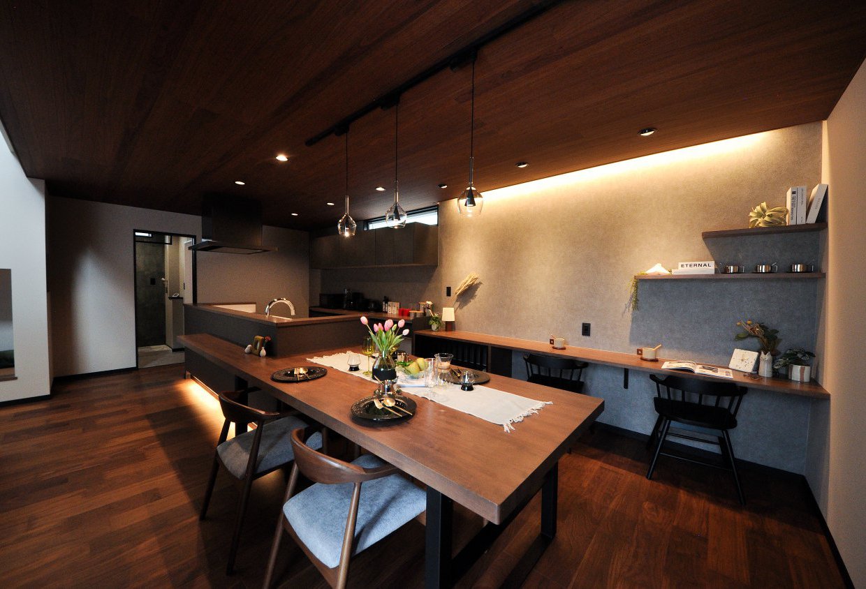 光は、明るさではなく雰囲気で選ぶ。