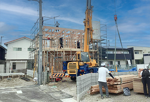 【地鎮祭・上棟】11/6(火)北島町H様邸の上棟を行いました