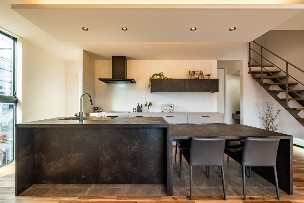 グラフテクトキッチン｜コラム｜静岡の注文住宅 全棟ZEH基準+自然素材+