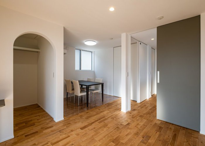 採光と通風が心地よい主寝室