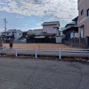 明るさと落ち着きを兼ね備えた住環境