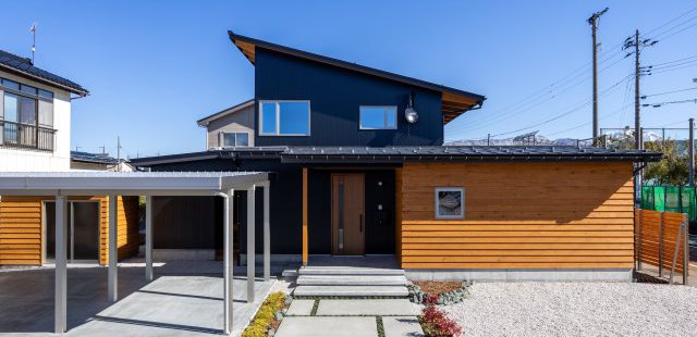 東寺町の家｜ソトとナカをつなぐ南北両面デッキの家