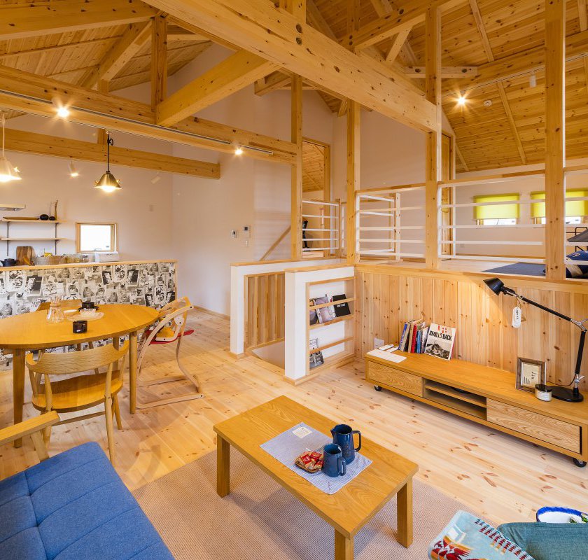 ALLenの魅力！天井が羽目板！！