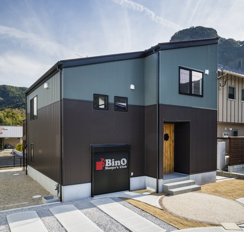 twotoneのBinOロゴがおしゃれな『WAVE』