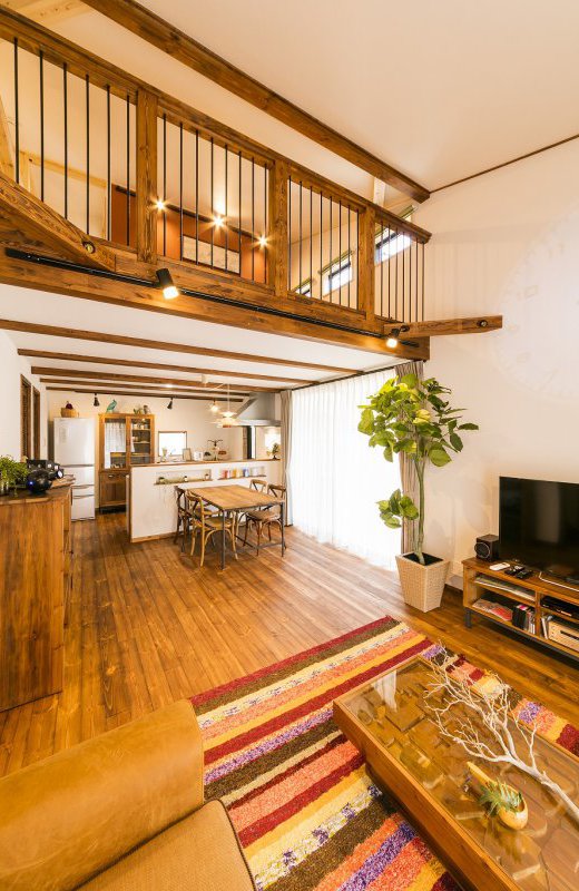 吹き抜けのあるLDK