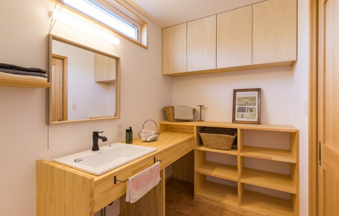 見た目もかわいい使い勝手もバッチリな造作洗面