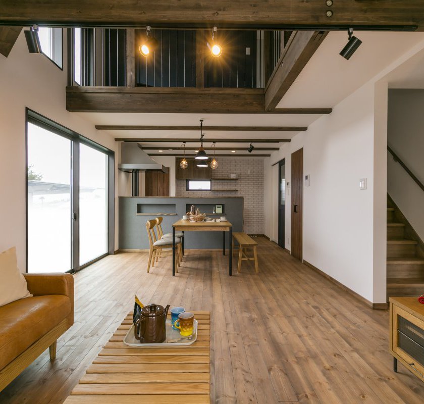 吹き抜けで広々快適なLDK