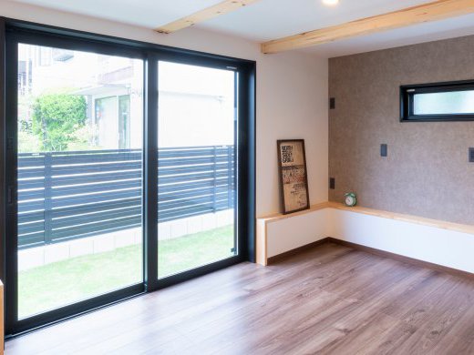 おしゃれでかっこいいtwotoneの『WAVE』