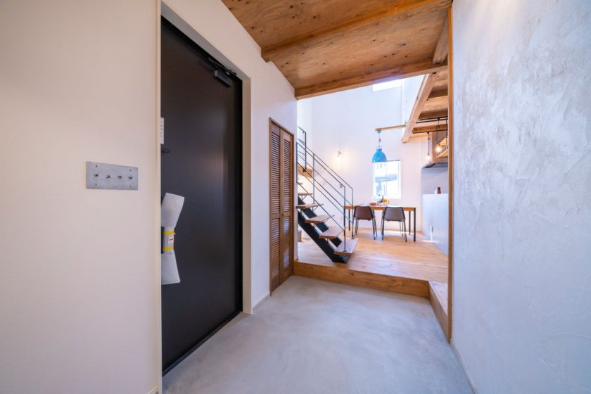 LDKと一体型の玄関と多収納