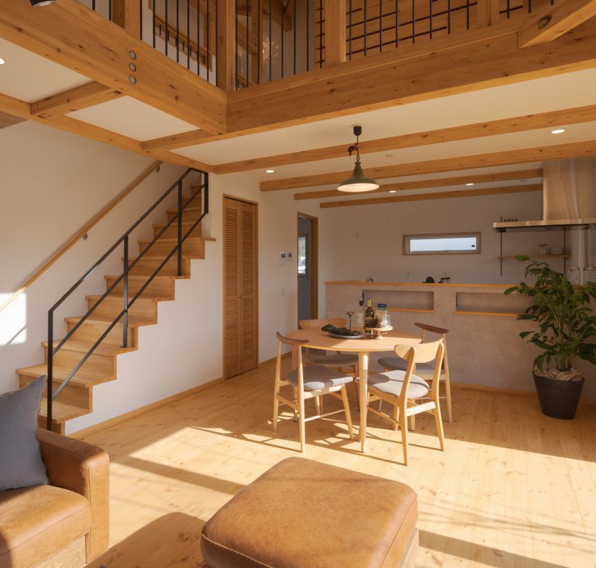 リビング階段の開放的なLDK