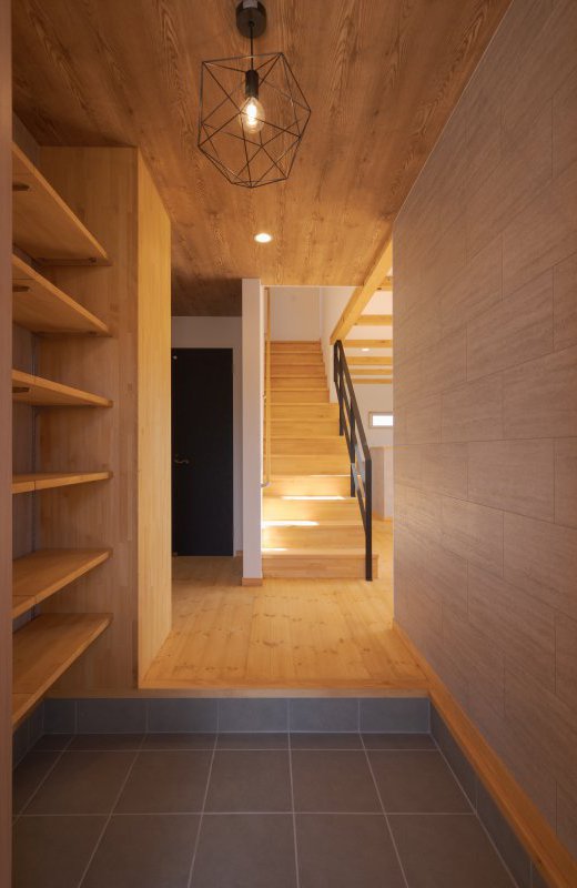 デスクワークもはかどる寝室