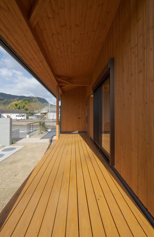 くつろぎのウッドデッキ