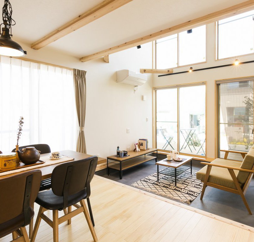 外と内をゆるくつなぐ土間リビング