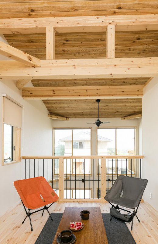 部屋数も多い平屋ベースの造り