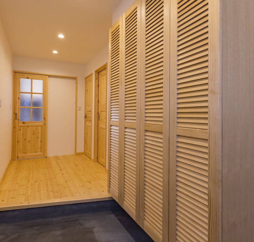 玄関は広くシンプルにかっこよく！