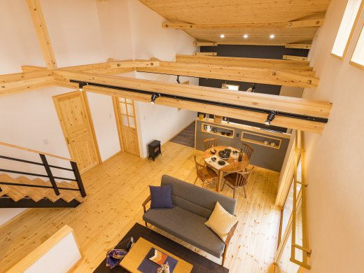 木の香りのする落ち着くLDK