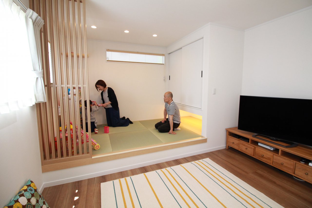 収納もデザインも妥協しない吊り押し入れ