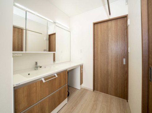 1.25坪の浴室とオシャレなドレッサー