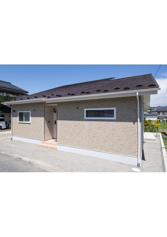 広々リビングのあるお洒落でかわいらしい平屋【安曇野市】