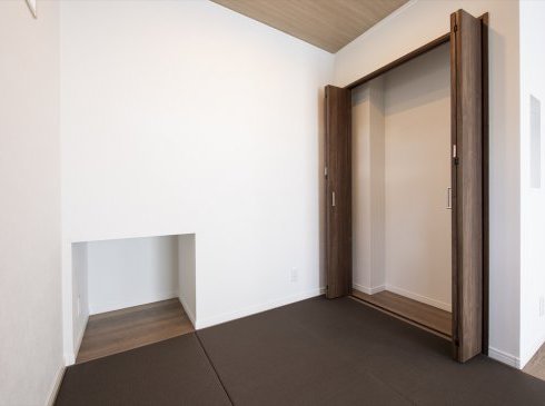 清流栗色柄の和紙畳コーナー