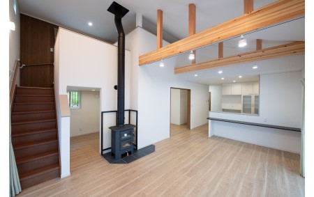 薪ストーブがあるログハウス風のお家【梓川】