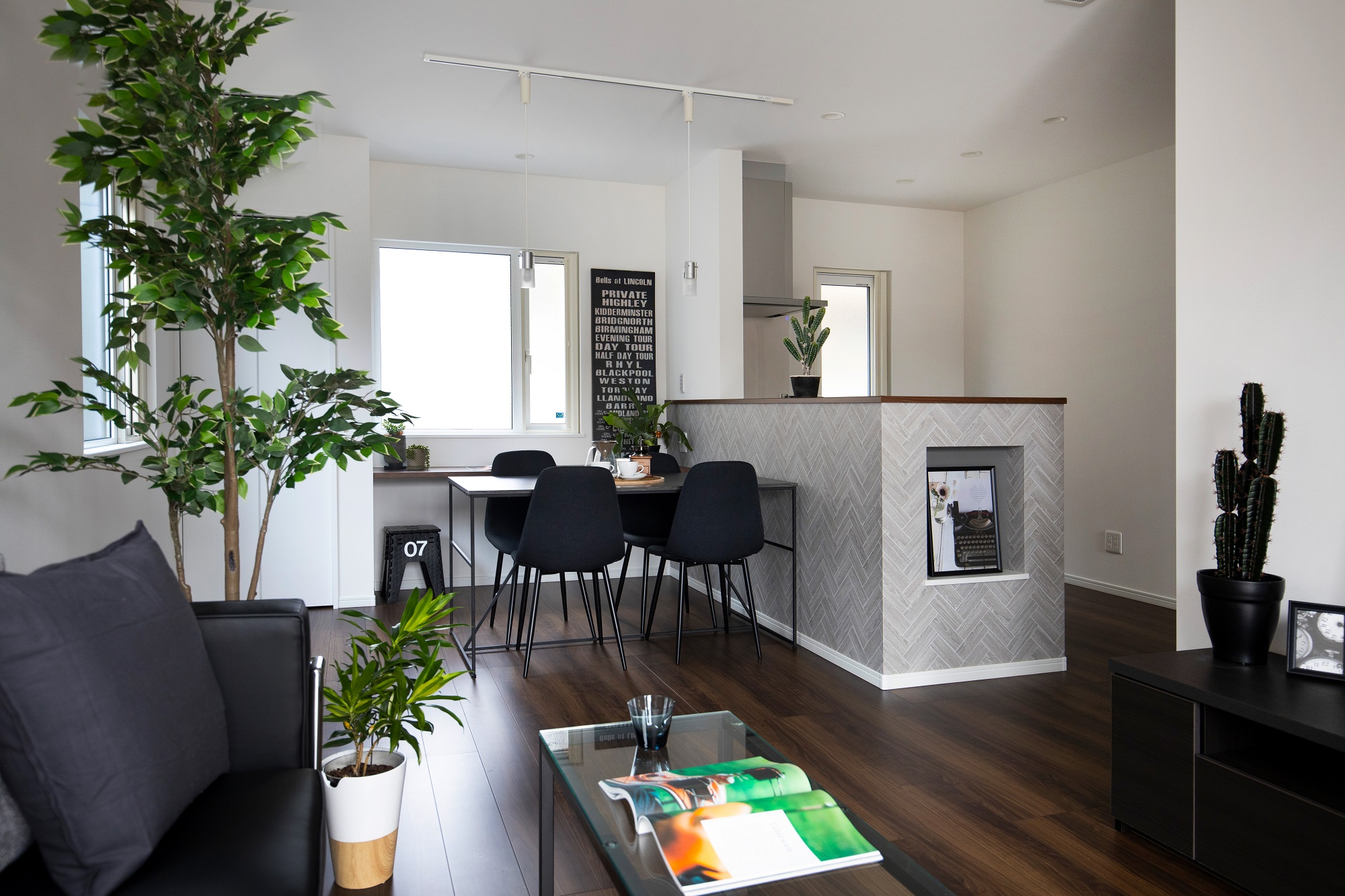 「駅までの距離を重視したい」「どうしても憧れのエリアに家を建てたい」といったライフスタイルを重視した住まいを叶えることのできる狭小住宅