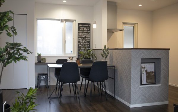 狭小住宅だからこそ最短で家事をこなせる間取りを実現