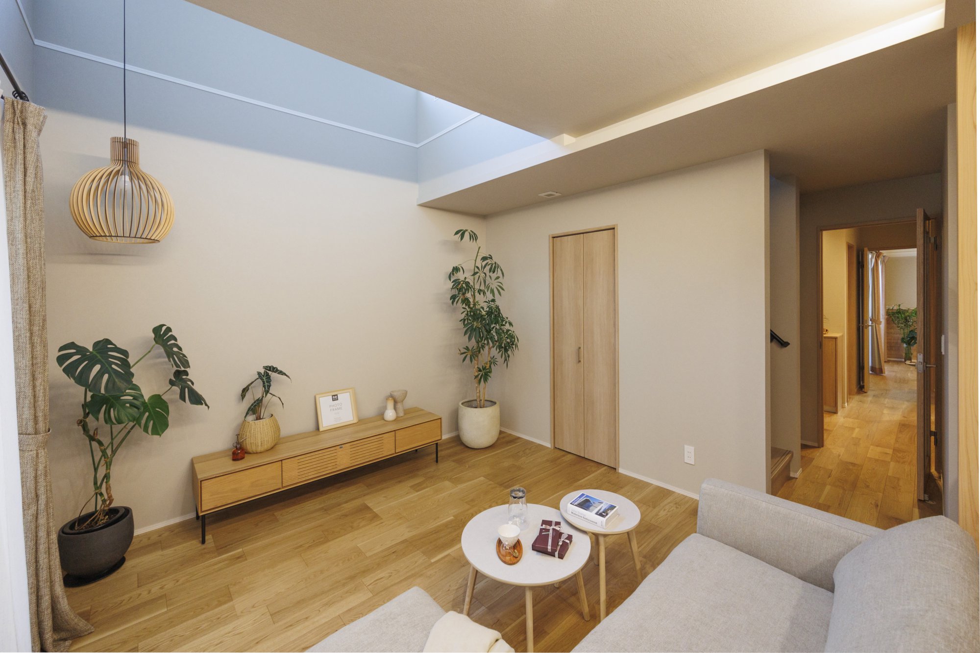 スッキリとした動線を確保。これで家での仕事は負担なく、効率的に時間を使えます。