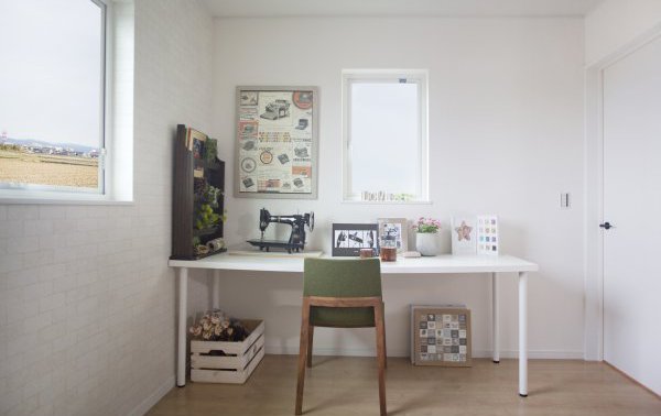 スタディスペースとしても趣味スペースとしても活用できる自由空間