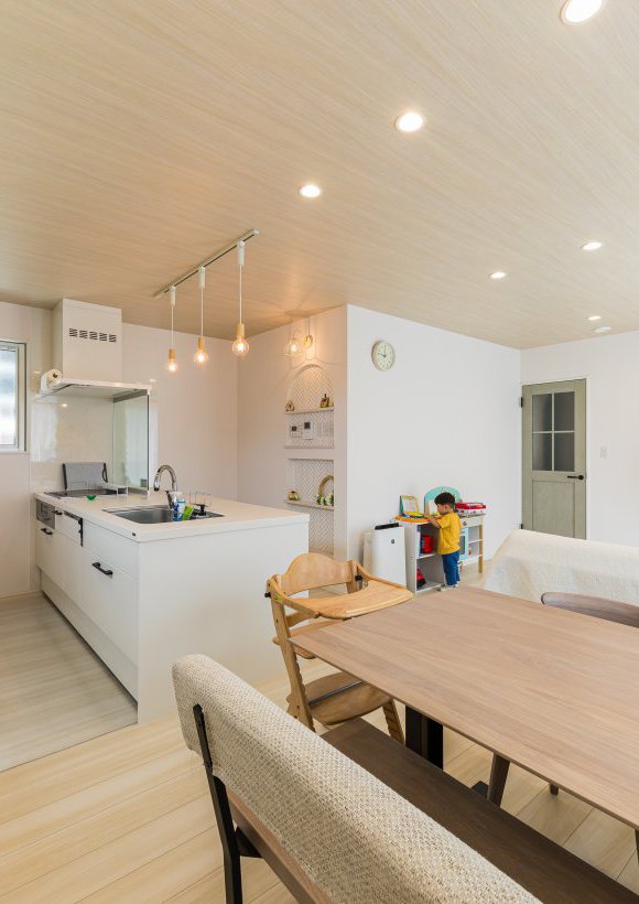 開放感あるリビングとこだわりニッチの家