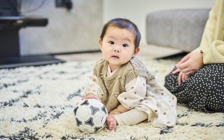 柔かい光が包み込む秘密基地のある家