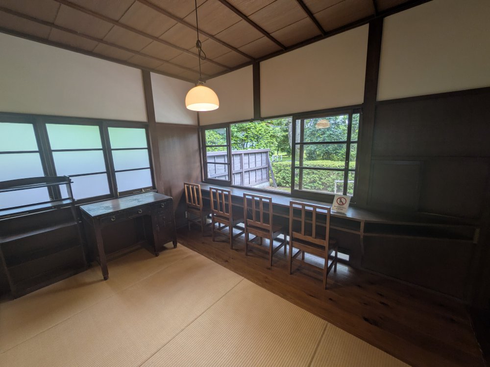 建物内
