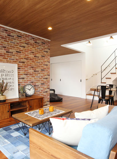 レンガの質感がおしゃれなブルックリンスタイルの家