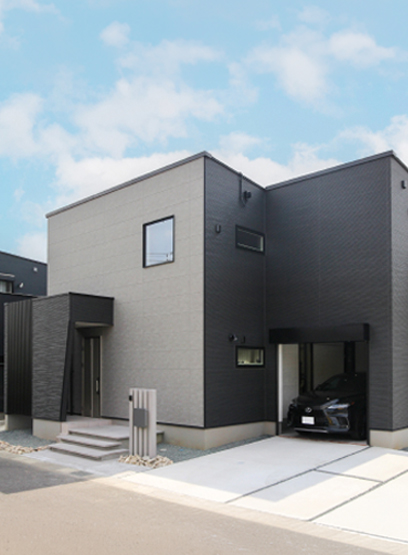 ビルトインガレージハウス！愛車を眺める贅沢！ホテルライク空間が、日常を特別にする家