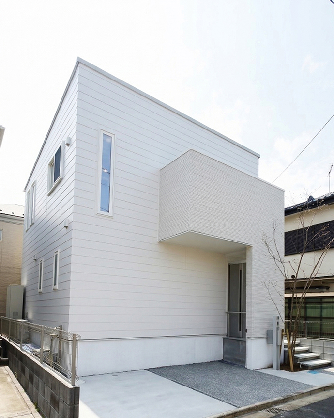 耐震等級3・断熱等級6！白のモダン戸建