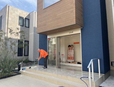 玄関ポーチがピカピカになりました！