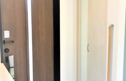 たっぷり収納ですっきりと利用できる玄関～注文住宅・建築実例・山形市～